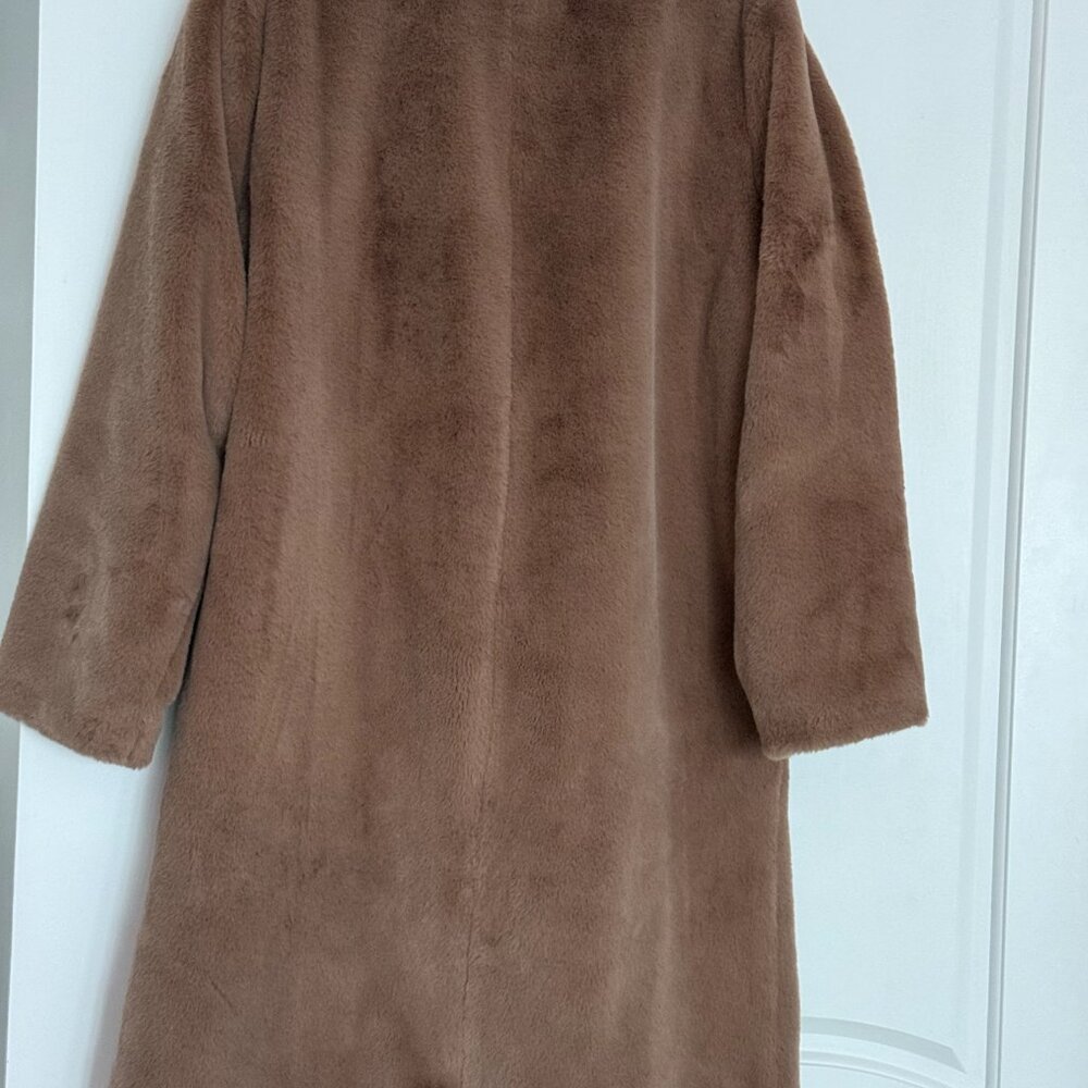 ALO Faux Fur Longline Coat M Tan | $348 Retail - Picture 3 of 9